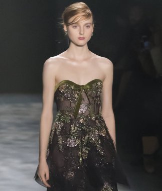 Marchesa - 2017 sonbahar koleksiyonu