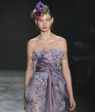 Marchesa - 2017 sonbahar koleksiyonu