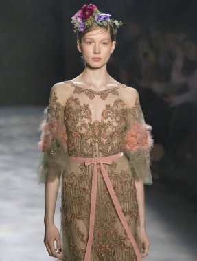 Marchesa - 2017 sonbahar koleksiyonu