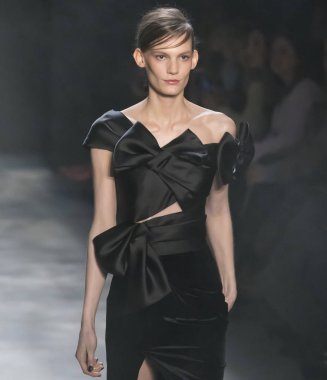 Marchesa - 2017 sonbahar koleksiyonu