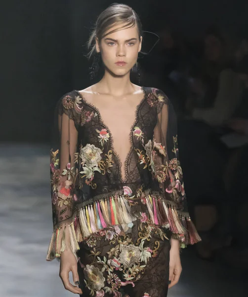 Marchesa - 2017 sonbahar koleksiyonu