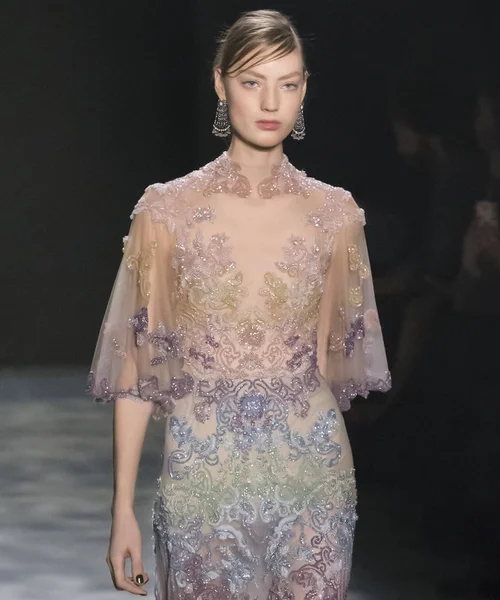 Marchesa - 2017 sonbahar koleksiyonu