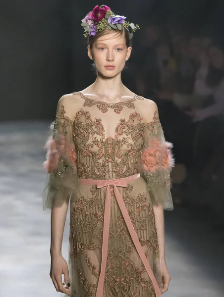 Marchesa - 2017 sonbahar koleksiyonu