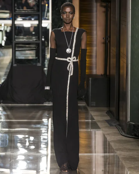 Reem Acra - Colección Primavera 2018 - Semana de la Moda de Nueva York Brida — Foto de Stock