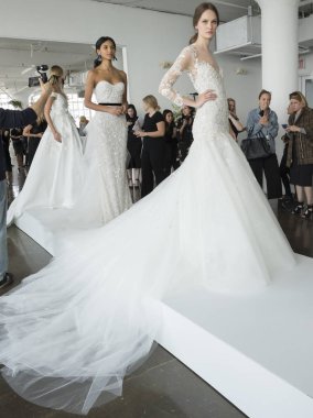 Marchesa - 2018 bahar koleksiyonu - New York moda hafta gelin