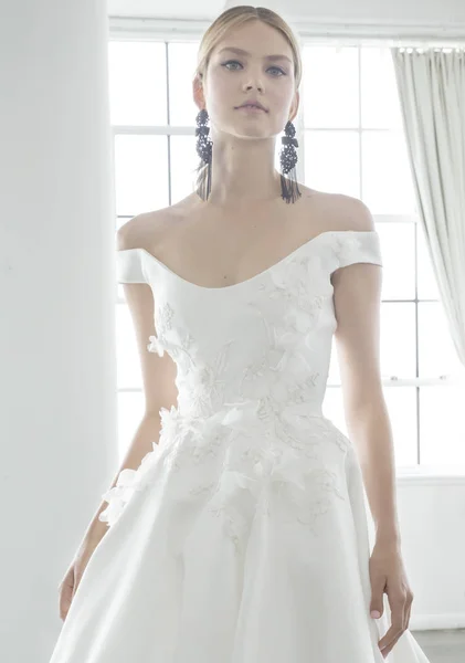 Marchesa - Colección Primavera 2018 - New York Fashion Week Bridal — Foto de Stock