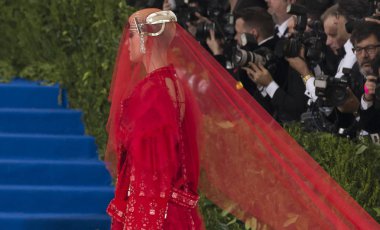 2017 kostüm Enstitüsü Gala - gelenler