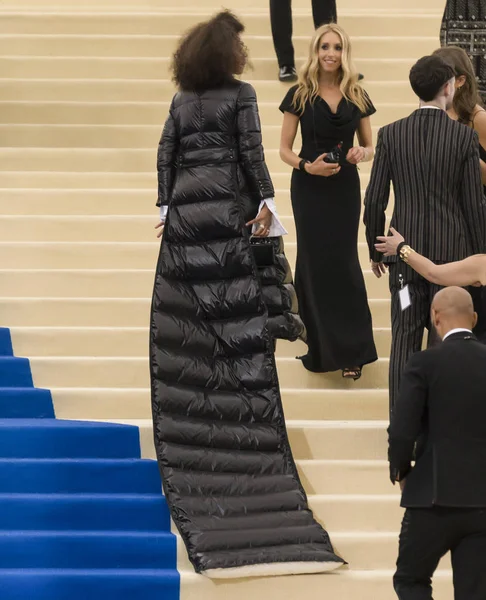 2017 costume Institute Gala - érkezések — Stock Fotó