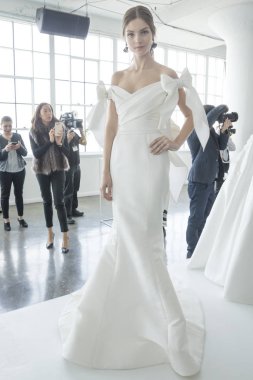 Marchesa - 2018 bahar koleksiyonu - New York moda hafta gelin