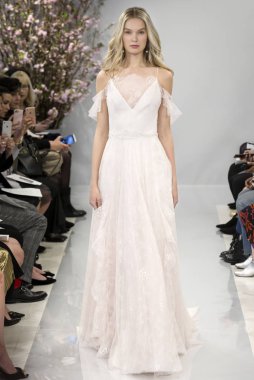 Theia - 2018 bahar koleksiyonu - New York moda hafta gelin