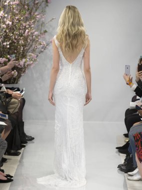 Theia - 2018 bahar koleksiyonu - New York moda hafta gelin