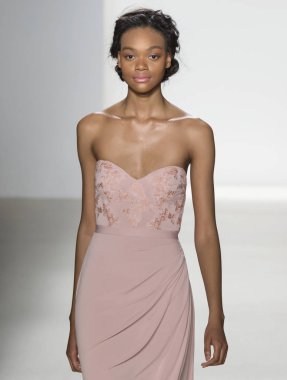 Kelly Faetanini-bahar 2018 koleksiyonu - New York Moda Haftası 