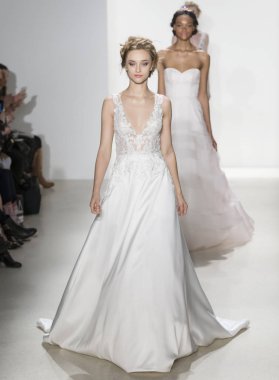 Kelly Faetanini-bahar 2018 koleksiyonu - New York Moda Haftası 