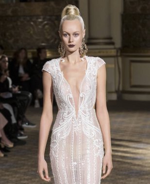 Berta - bahar 2018 koleksiyonu - New York moda hafta gelin