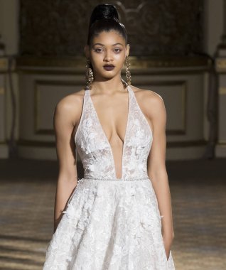 Berta - bahar 2018 koleksiyonu - New York moda hafta gelin