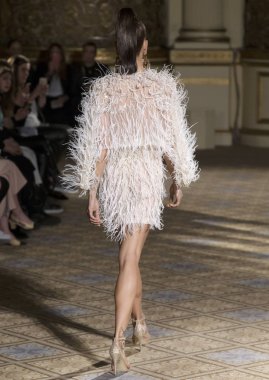 Berta - bahar 2018 koleksiyonu - New York moda hafta gelin