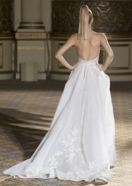 Berta - bahar 2018 koleksiyonu - New York moda hafta gelin