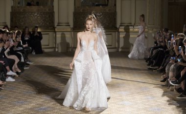 Berta - bahar 2018 koleksiyonu - New York moda hafta gelin