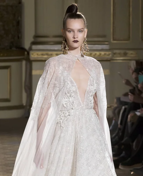 Berta - bahar 2018 koleksiyonu - New York moda hafta gelin