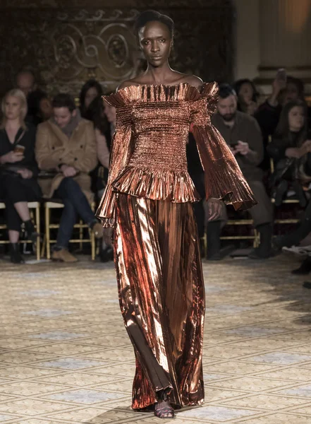 Christian Siriano - 2017 sonbahar koleksiyonu