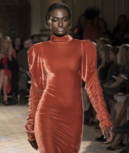 Christian Siriano - 2017 sonbahar koleksiyonu