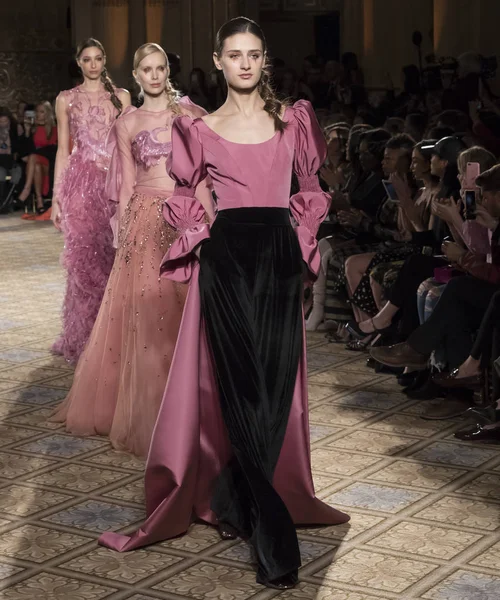 Christian Siriano - 2017 sonbahar koleksiyonu