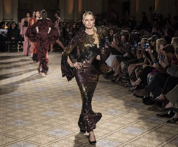 Christian Siriano - 2017 sonbahar koleksiyonu