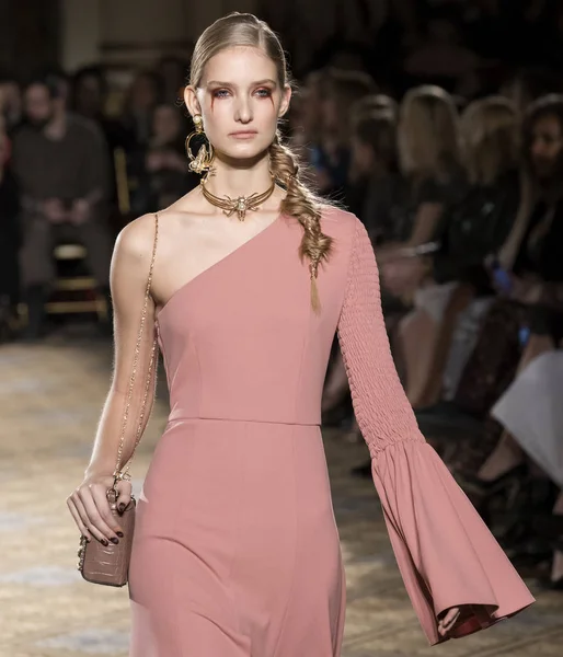 Christian Siriano - 2017 sonbahar koleksiyonu