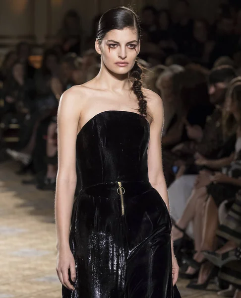 Christian Siriano - 2017 sonbahar koleksiyonu