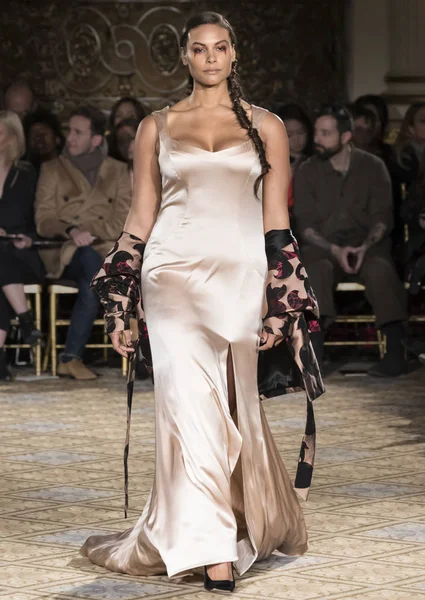 Christian Siriano - 2017 sonbahar koleksiyonu