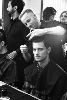 Joseph Abboud - erkekler bahar yaz 2017 koleksiyonu - Backstage