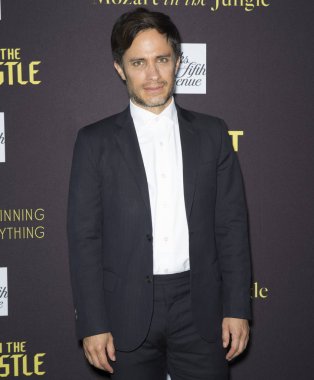 Amazon Prime Video olay, Saks Fifth Avenue