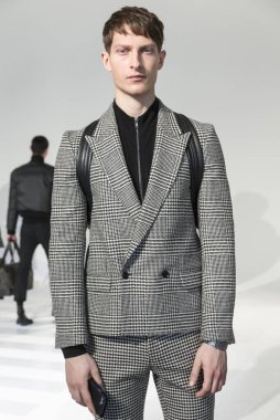 URI Minkoff - erkek sonbahar kış 2017 koleksiyonu