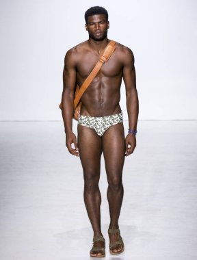 Parke ve Ronen - erkekler bahar yaz 2018 Mens Show