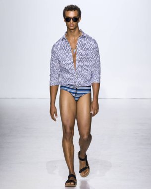 Parke ve Ronen - erkekler bahar yaz 2018 Mens Show