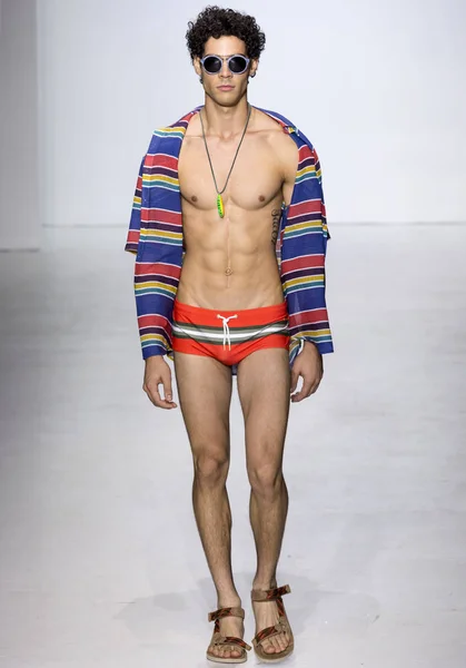 Parke & Ronen - Hombres Primavera Verano 2018 Mens Show — Foto de Stock