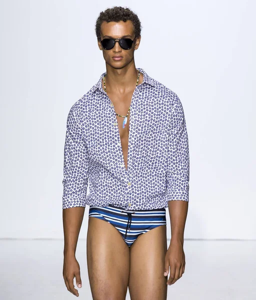 Parke ve Ronen - erkekler bahar yaz 2018 Mens Show