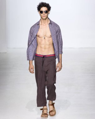 Parke ve Ronen - erkekler bahar yaz 2018 Mens Show