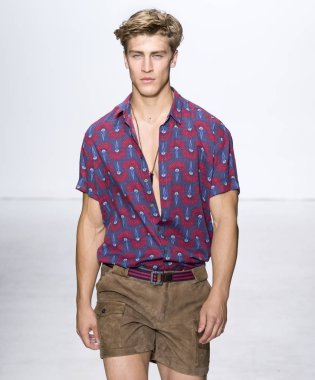 Parke ve Ronen - erkekler bahar yaz 2018 Mens Show