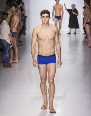 Parke ve Ronen - erkekler bahar yaz 2018 Mens Show