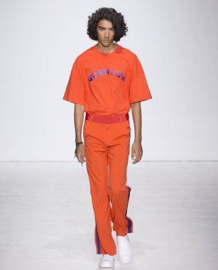 Genel fikir - erkekler bahar yaz 2018 Mens Show