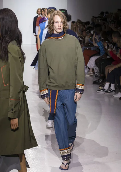 Genel fikir - erkekler bahar yaz 2018 Mens Show