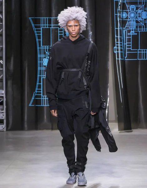 C2h4 Los Angeles göstermek, pist, bahar yaz 2018, New York Burak