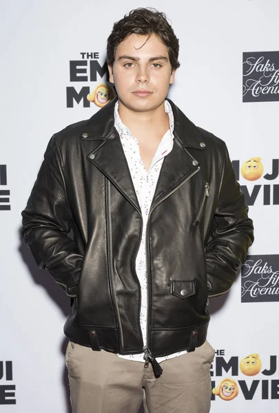 Saks dünya Emoji günü - gelenler kutluyor.