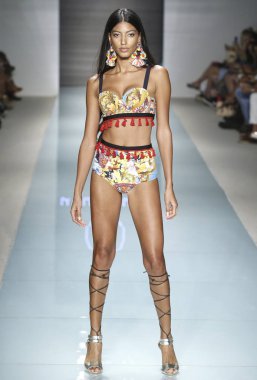 Aguaclara - pist - Miami hafta yüzmek