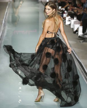 Plaj Tavşanı - pist - Miami hafta yüzmek