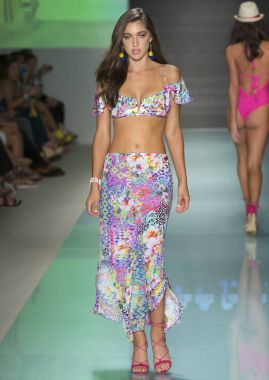 Luli Fama, pist, Miami hafta, Amerika Birleşik Devletleri - 22 Temmuz 2017 yüzmek