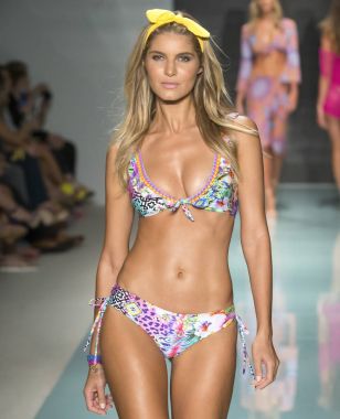 Luli Fama, pist, Miami hafta, Amerika Birleşik Devletleri - 22 Temmuz 2017 yüzmek