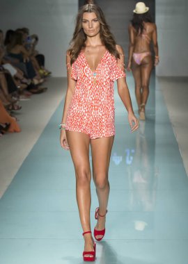 Luli Fama, pist, Miami hafta, Amerika Birleşik Devletleri - 22 Temmuz 2017 yüzmek