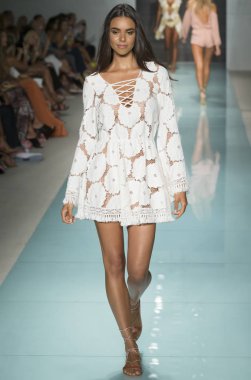 Luli Fama, pist, Miami hafta, Amerika Birleşik Devletleri - 22 Temmuz 2017 yüzmek